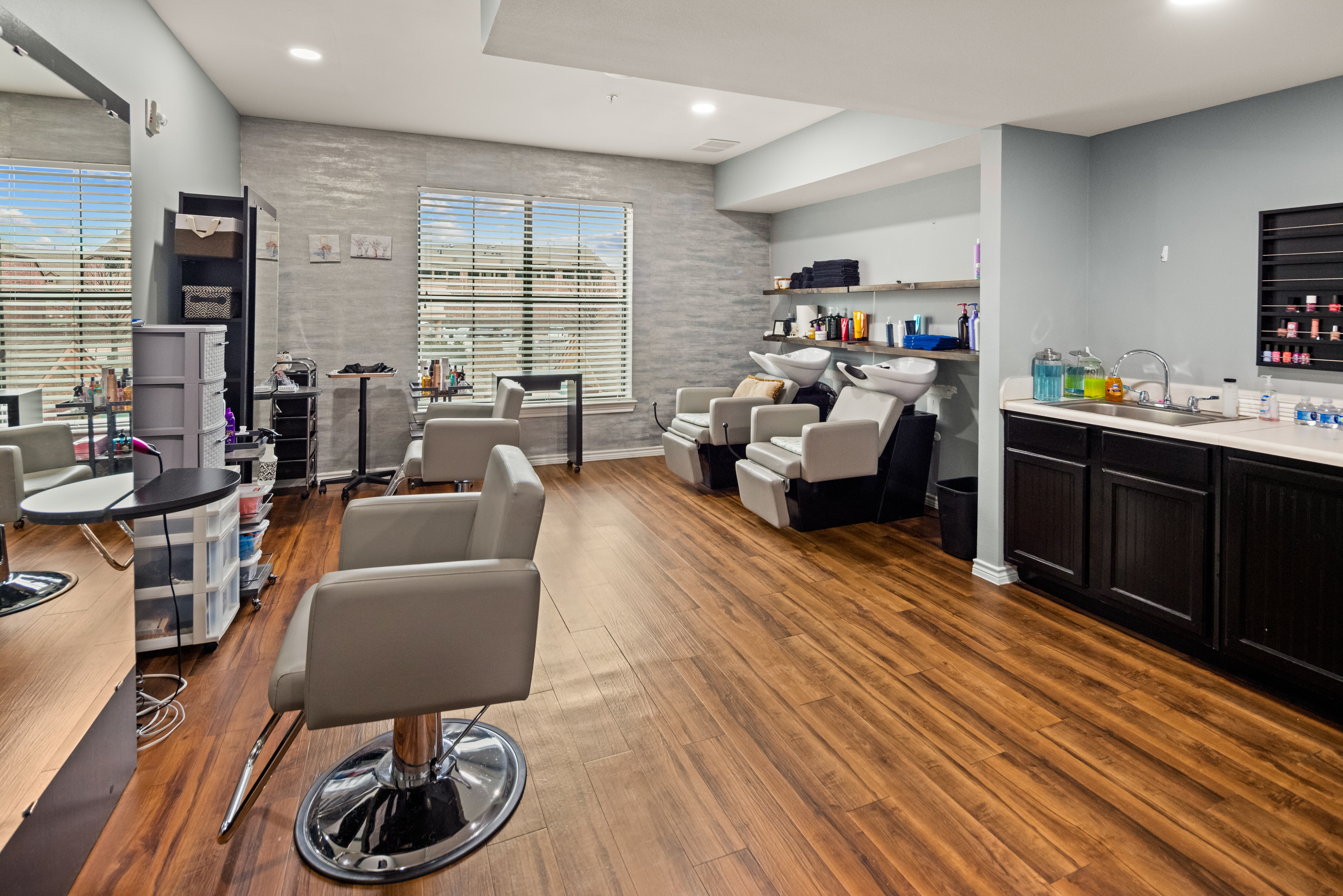 Discovery Village Castle Hills Independent Living_8